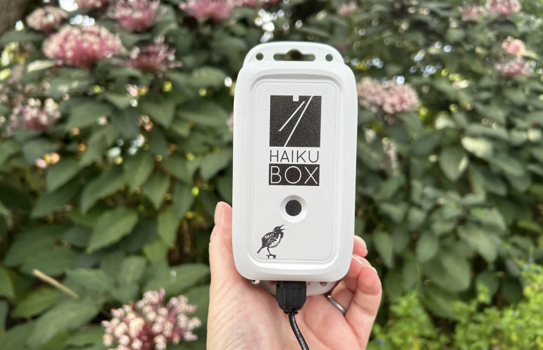 Haikubox Bird Call Identifier and Bird Song Recognition