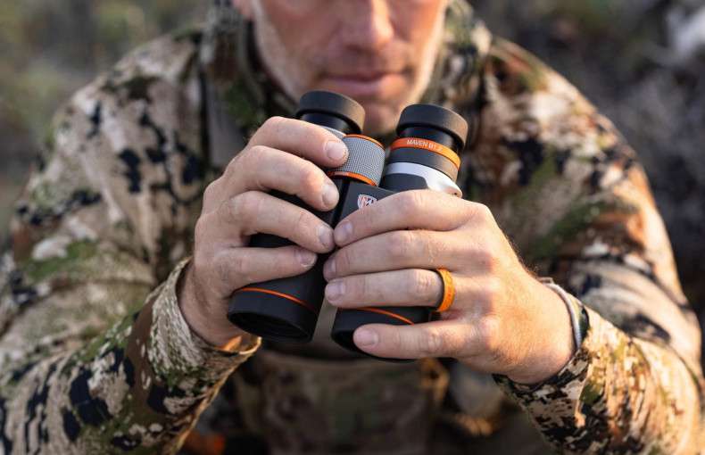 Maven B1.2 8x42 Binoculars